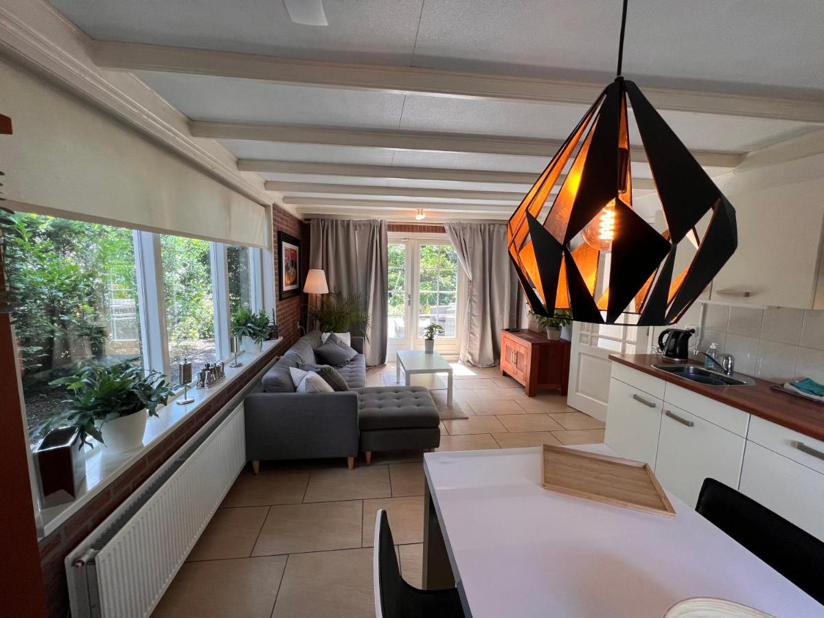Free Standing Vacation House Garden, Private Jacuzzi, Veluwe Woods Apartment Voorthuizen Exterior photo